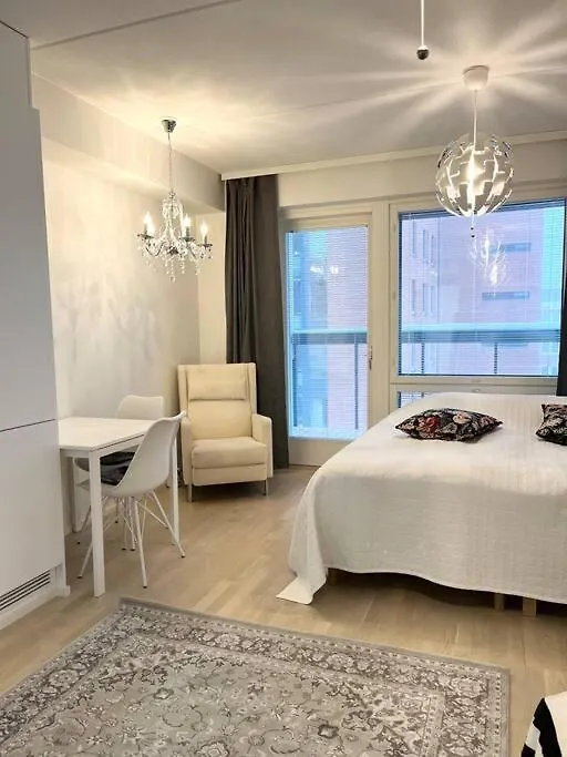 City Island Studio Apartment, 4 Beds, Street Parking, 3Km To Helsinki City Center, Bus Stop 200M