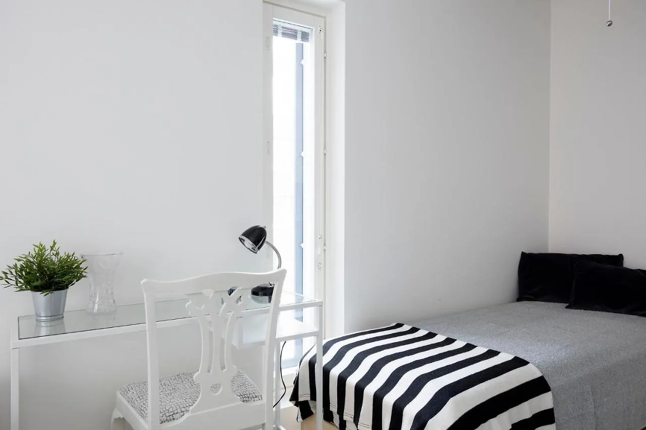 City Island Studio Apartment, 4 Beds, Street Parking, 3Km To Helsinki City Center, Bus Stop 200M Lejlighed